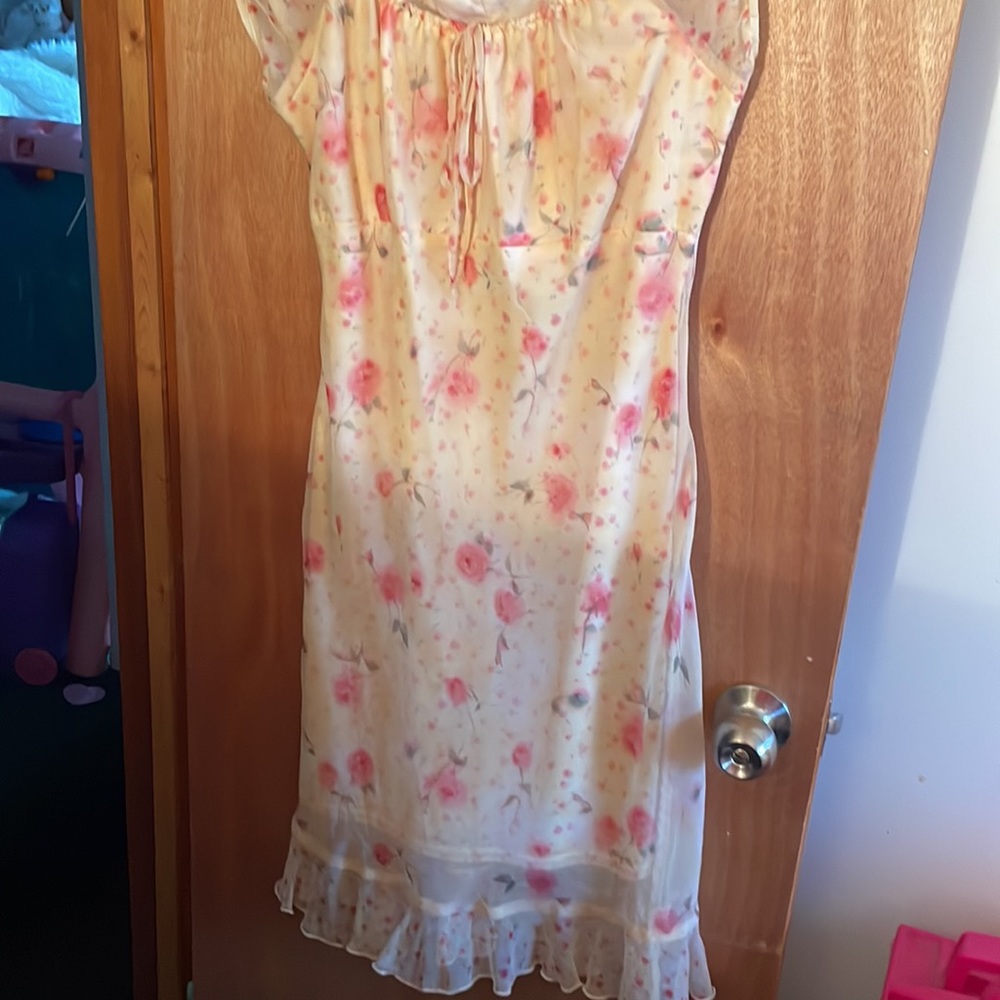 Dress - Picture 2 of 3